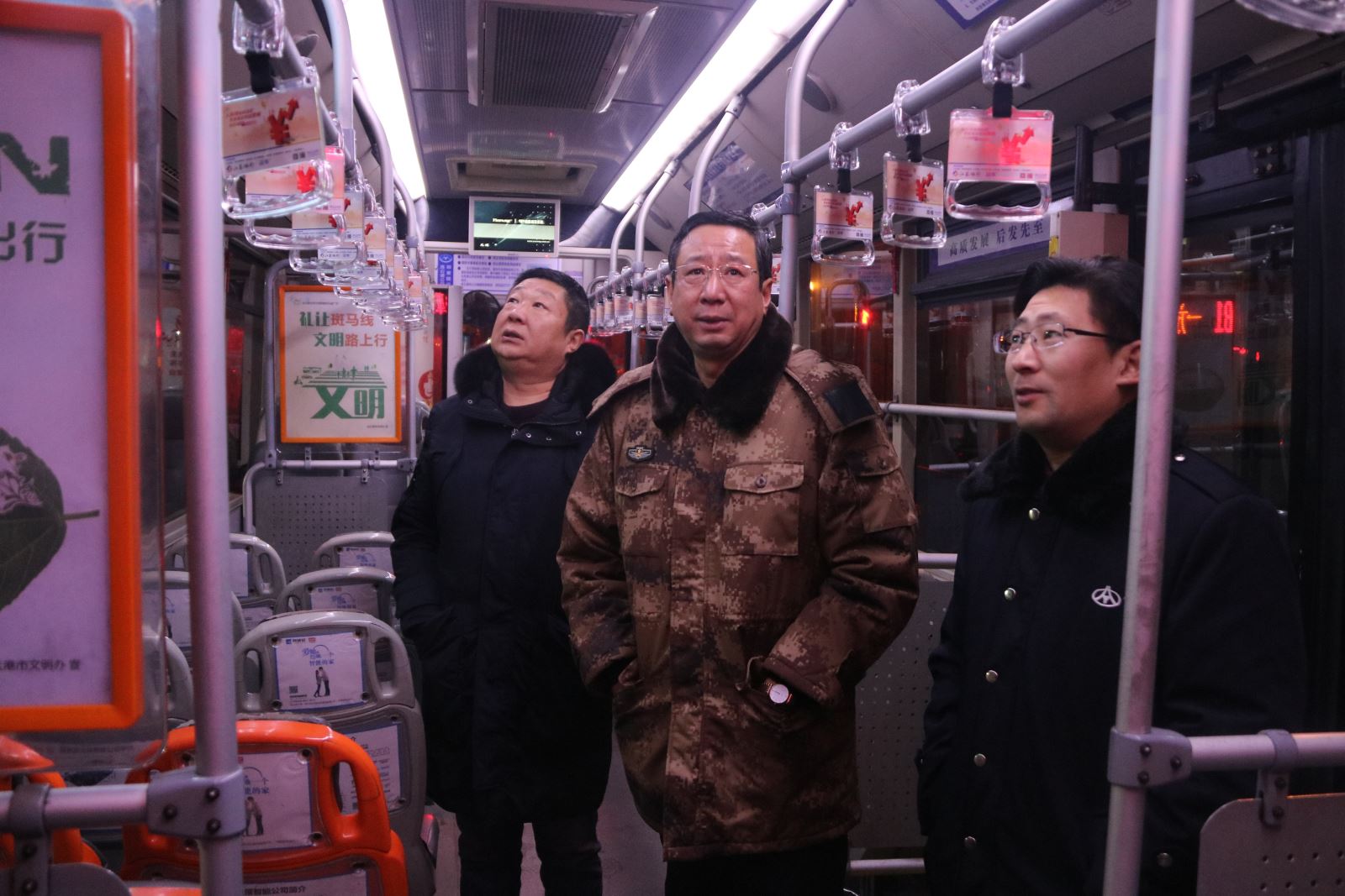 以雪為令 連云港市公交集團(tuán)啟動(dòng)惡劣天氣應(yīng)急預(yù)案