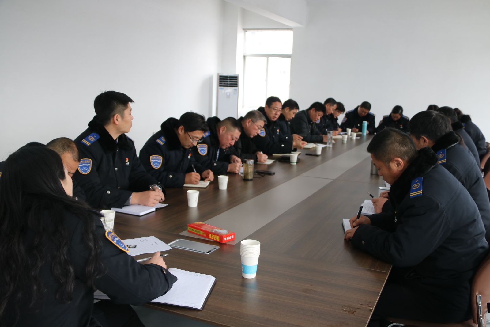 公交集團領(lǐng)導(dǎo)班子到海通公交調(diào)研工作