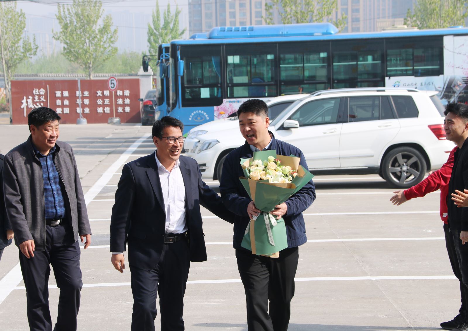 公交集團總經理助理王學兵圓滿完成工作專班任務！